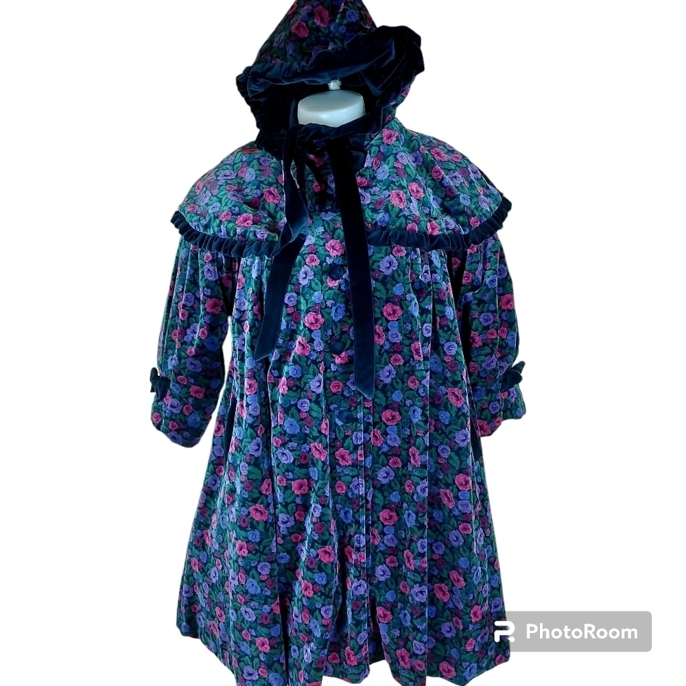 Vintage Petite Coquette girl velvet winter velour coat Size 7 Made in Canada